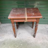 Tavolino con scrittoio d’epoca