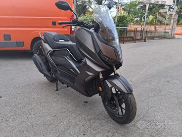 SCOOTER WOTTAN GT2 300cc MOT. PIAGGIO LC