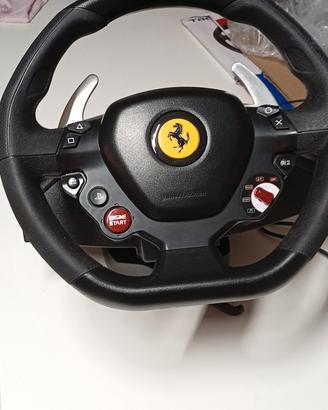 volante ferrari PlayStation e monitor LG 