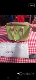 borsa nuova mai usata. 