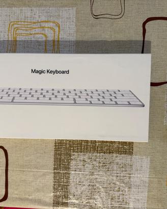 Apple Magic Keyboard layout italiano + Mouse