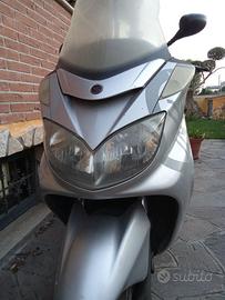 Scooter majesty 400
