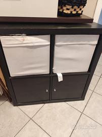 Mobile quadrotti con antine