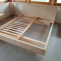 Letto in legno massello di abete sbiancato