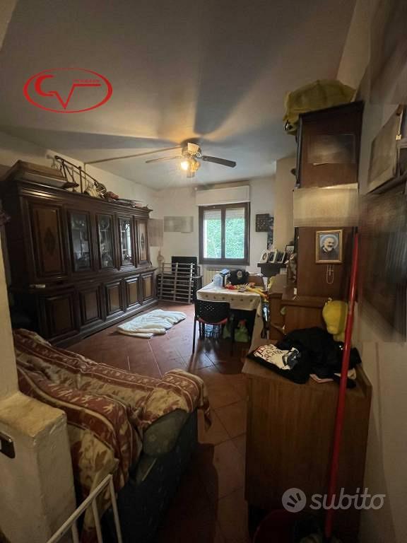 Appartamento di 130 m² con 5 locali e box auto a L - Vista 5