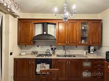 Cucina classica in legno completa