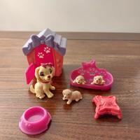 Cagnolini Barbie con cuccia 