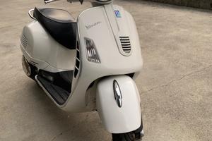Vespa 300 gts