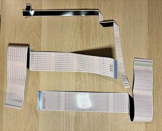 Slim flat cable  televisore SAMSUNG TV UE50AU8070