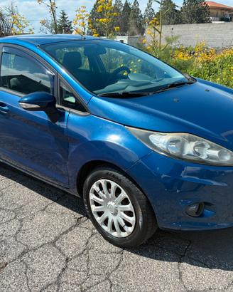 Ford fiesta 1,4 gpl