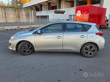 TOYOTA AURIS  1.4 D-4D 