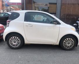 TOYOTA iQ - 2012