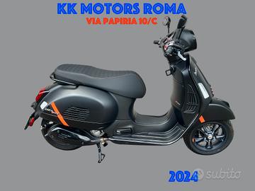 Piaggio Vespa 300 GTS hpe Super Sport-km 1900-2024
