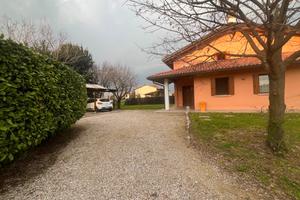 Bifamiliare in linea