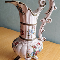 Anfora di ceramica vintage