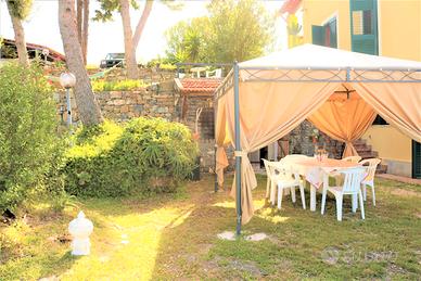 Vacanze in villa con ampio giardino ad Ascea Marin