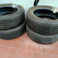 Gomme estive Good Year 215/55/17