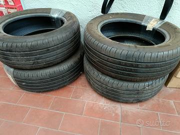 Gomme estive Good Year 215/55/17