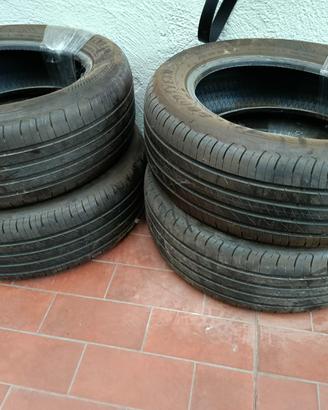Gomme estive Good Year 215/55/17