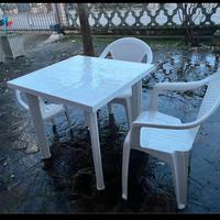 Tavolo da esterno
