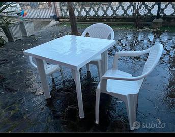 Tavolo da esterno