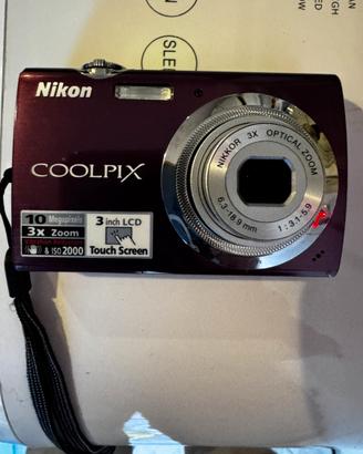 Nikon S230 fotocamera compatta