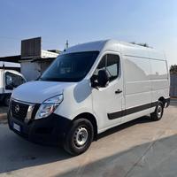 Nissan Interstar passo medio