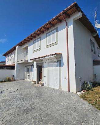 PORZIONE DI QUADRIFAMILIARE A ANZIO