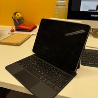 iPad Air (2022) 5a Generazione Magic Keyboard