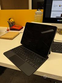 iPad Air (2022) 5a Generazione Magic Keyboard