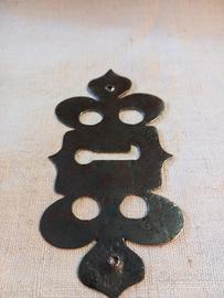 Bocchetta da portone antica.