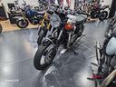 triumph-bonneville-bobber-t100-my21-