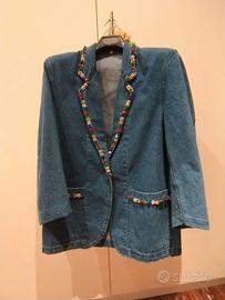 Giacca jeans ricamata a mano