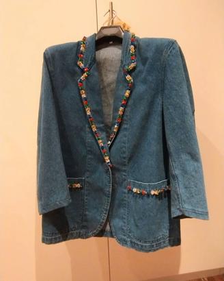 Giacca jeans ricamata a mano