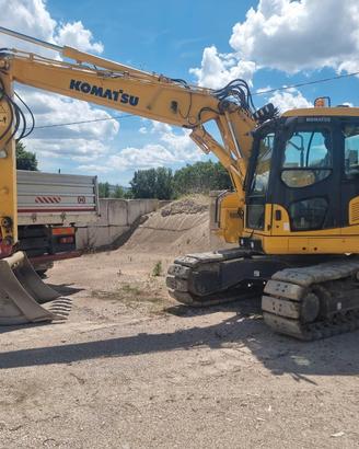Komatsu PC 138US