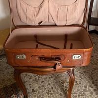 Due valigie vintage in pelle