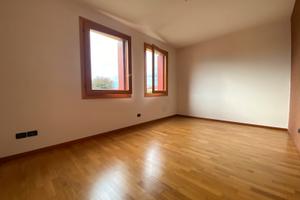 Bilocale con garage e cantina