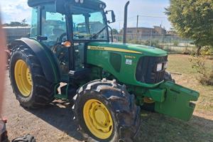 Trattore JOHN DEERE mod. 5080G