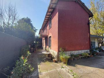 Villa di 121 m² con 4 locali e box auto doppio a O