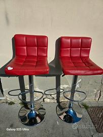 Due sgabelli da bar moderni con seduta imbottita i