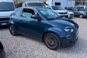 Fiat 500 500e Berlina 42 kWh Icon