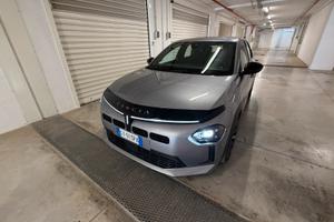 Lancia y ibrida 1.2 100 cv