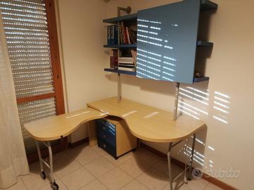scrivania con poltroncina