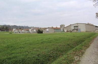 Immobile in asta di 1648 m² a Meldola
