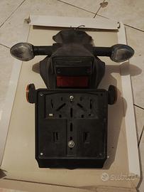 Porta targa originale suzuki per sv650 2017