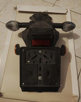 Porta targa originale suzuki per sv650 2017