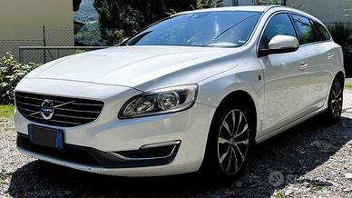 Volvo V60 2.0 D4 Ocen Race
