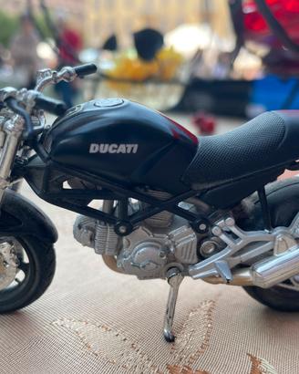 Modellino ducati