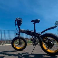 Bici elettrica pieghevole con display LCD