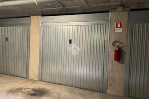 AUTORIMESSA A VILLAFRANCA DI VERONA